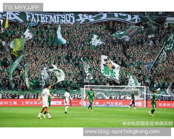 西甲联盟因球场积雪达20厘米申请推迟比赛天气影响引发关注